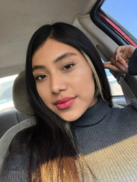 <em>Olivia P.</em> (Toronto, ON)